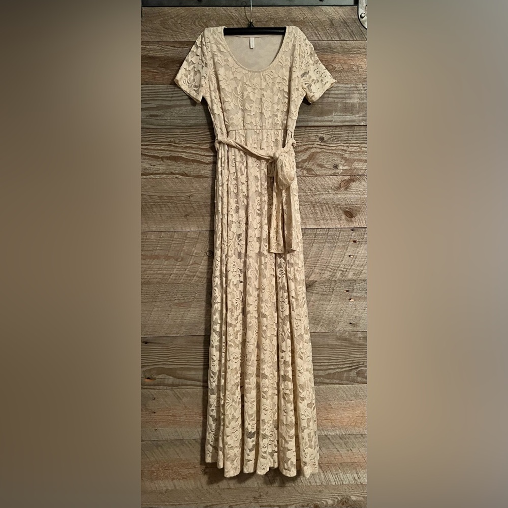 Cream lace floor length dress size s